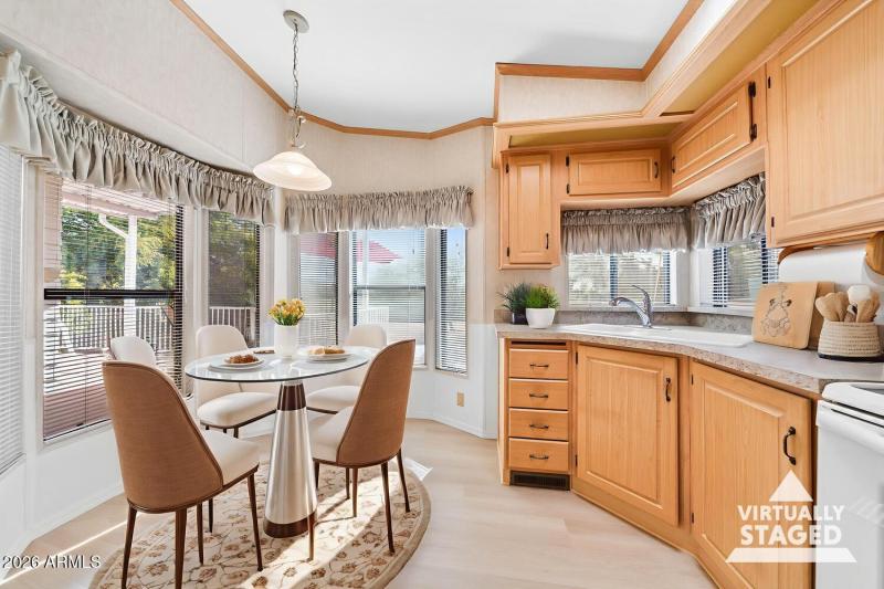 HTLot34340 Dining Room-016-031-1500x100