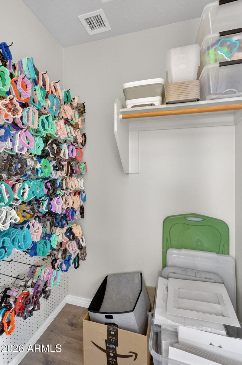 39-web-or-mls-45W Dragon Tree Ave