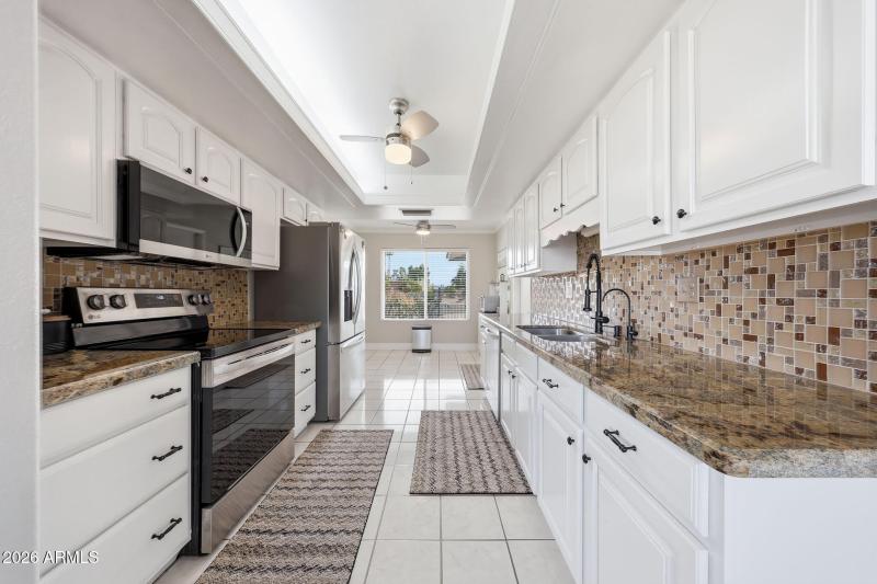 Upgraded counter and backsplash