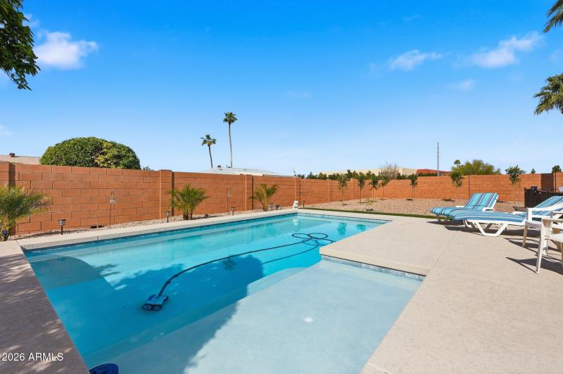 New pool & cool decking