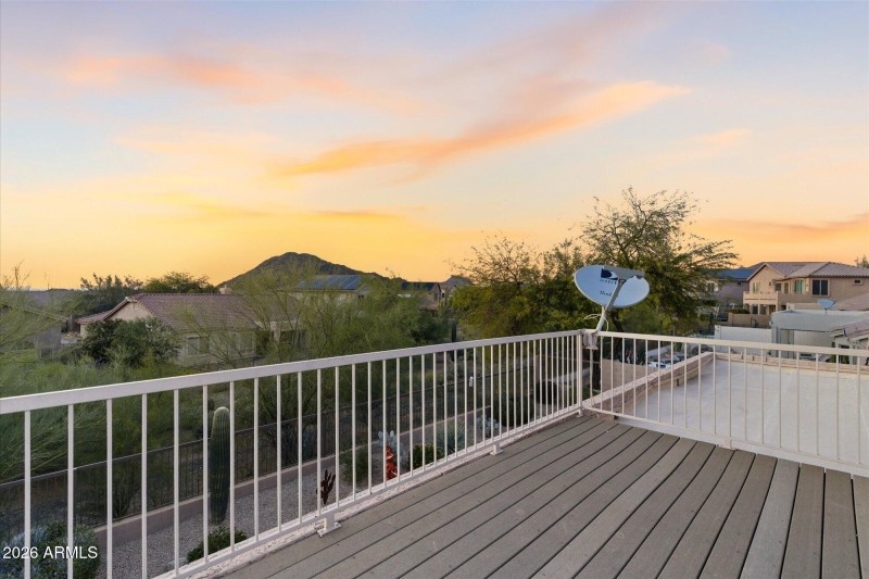 View Deck w Mountain & Sunset Views