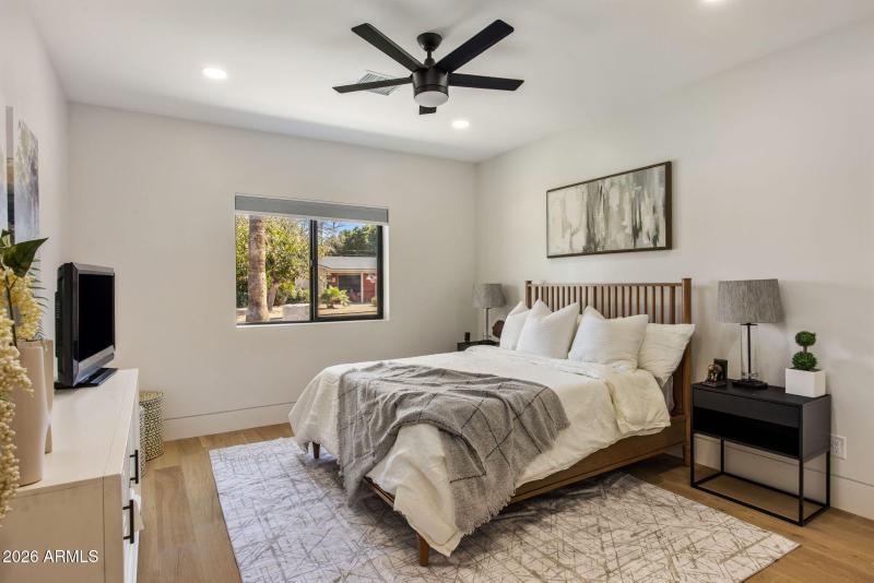 Guest bedroom