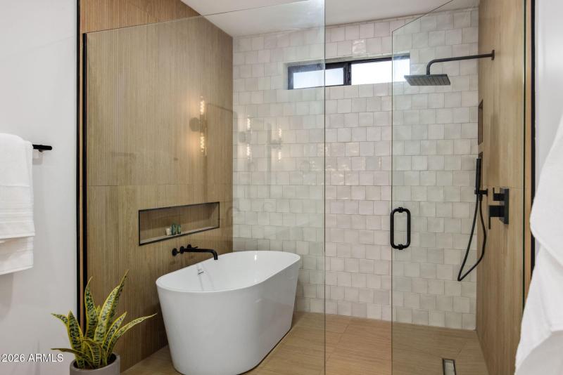 Primary shower