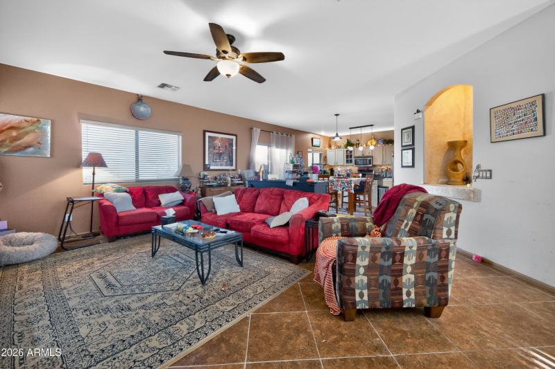 1771650876991-P1139495