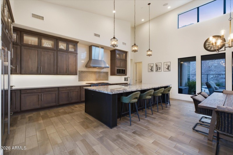 Oversized Island & Custom Cabinetry