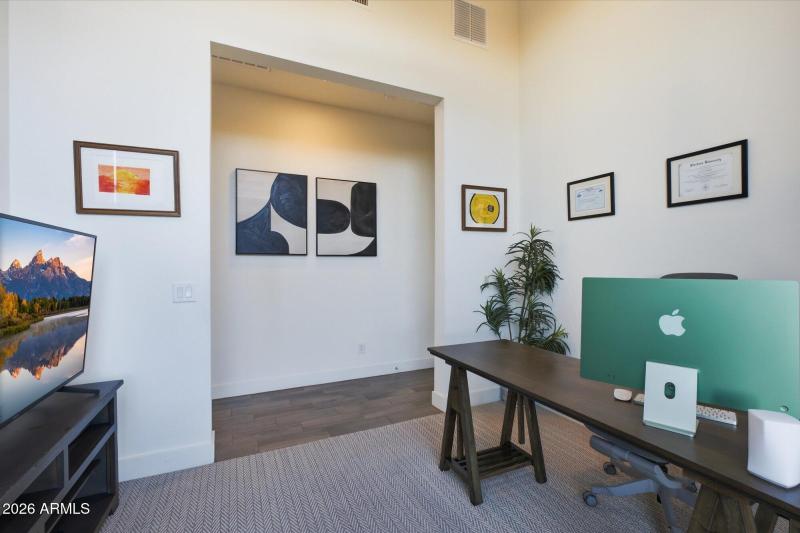 Office w Built-In Niche & High Ceilings