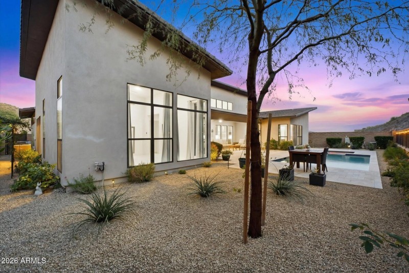 Backyard Retreat w Expansive Windows