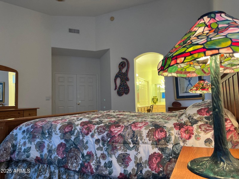 17 mbr m side towards door and bath (1)