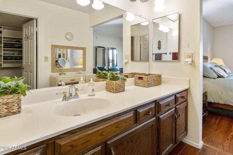 Primary Bathroom – Dual Vanity