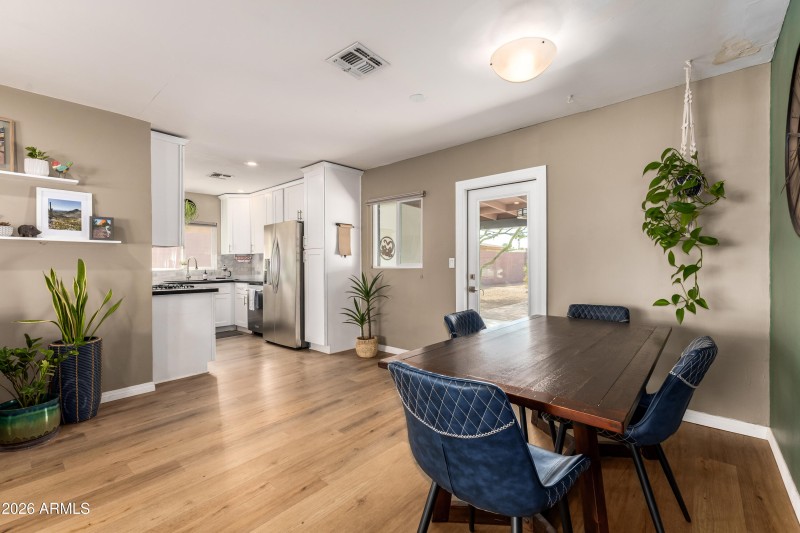 699f1d_06 - Indianola