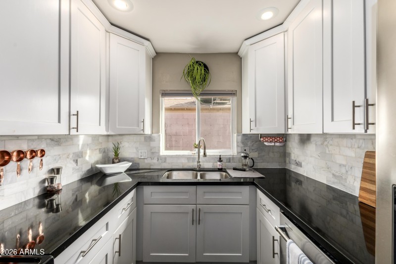 699f1d_10 - Indianola