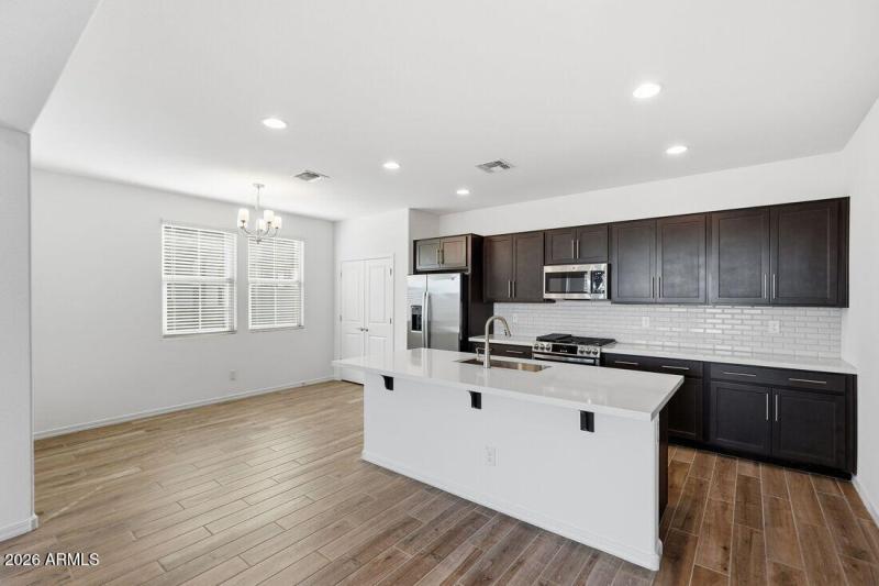 hj-az-phoenix-parkside-villas-cc-em3-lot