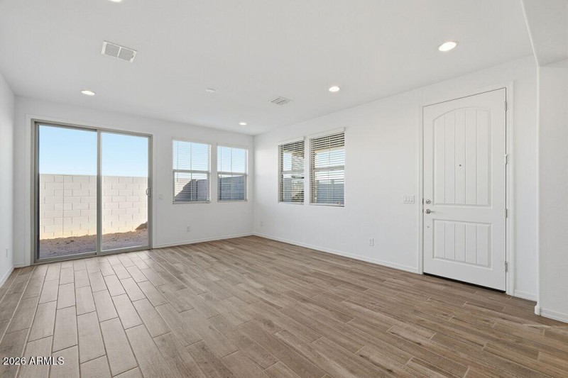 hj-az-phoenix-parkside-villas-cc-em3-lot