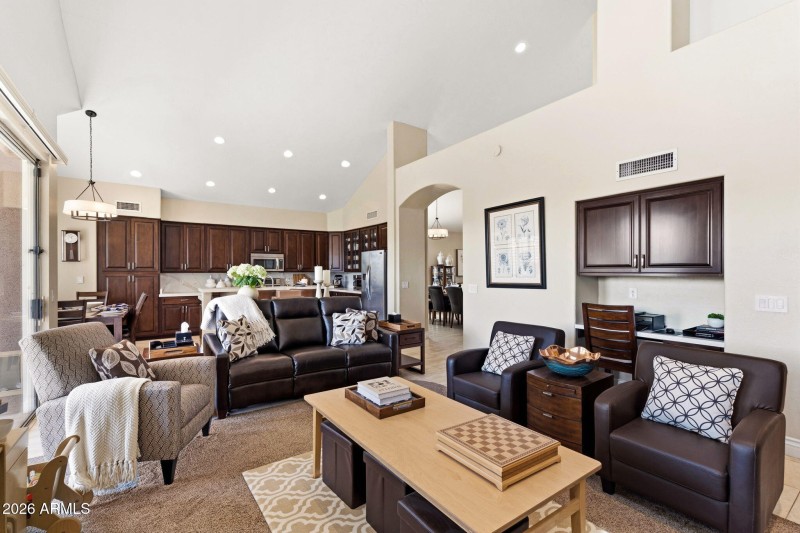 010___615 W Mountain Vista Dr