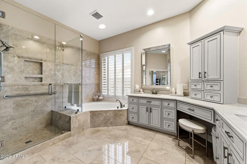 024___615 W Mountain Vista Dr