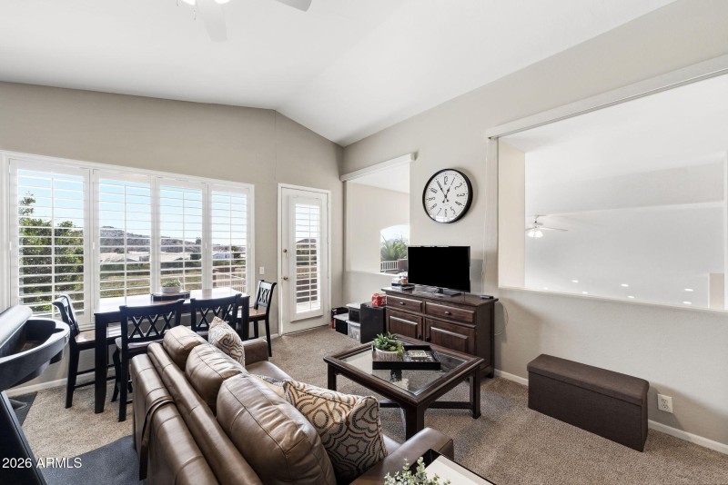 026___615 W Mountain Vista Dr