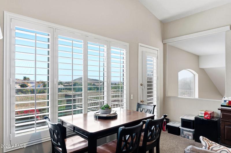 027___615 W Mountain Vista Dr