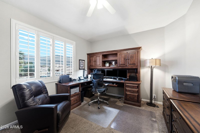 033___615 W Mountain Vista Dr