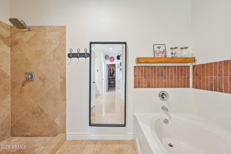 24-web-or-mls-N Vine Ave-S2102-024