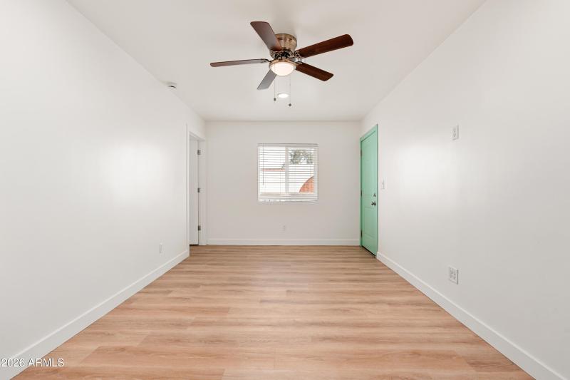 1646 E McKinley St APT 4 - 07