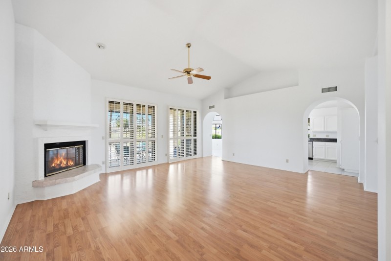 7_002_dsc_0055_with_fire