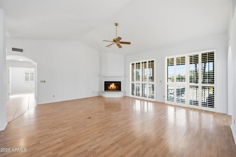 9_004_dsc_0065_with_fire