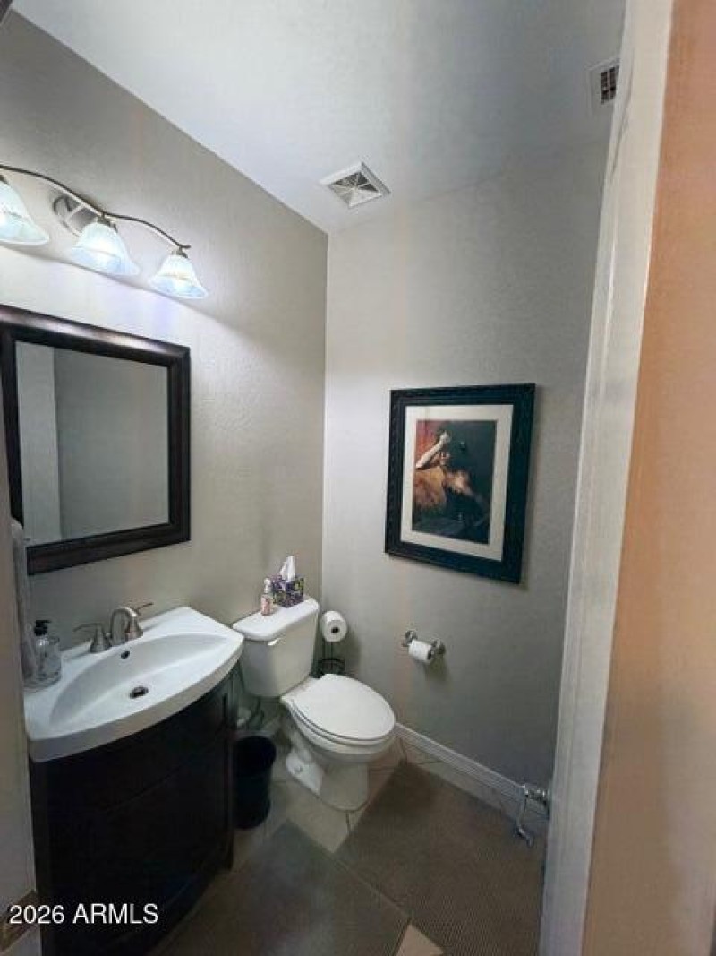 Guest Half Bath