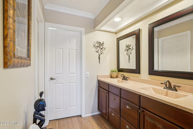 32-web-or-mls-W Franciscan Dr-S2502-033