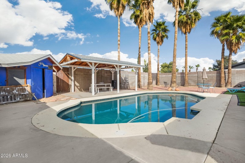 2220 E Blanche Dr Phoenix - 290