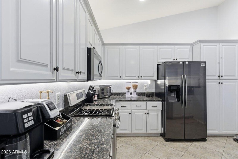 12368 W Harrison St_kitchen 3