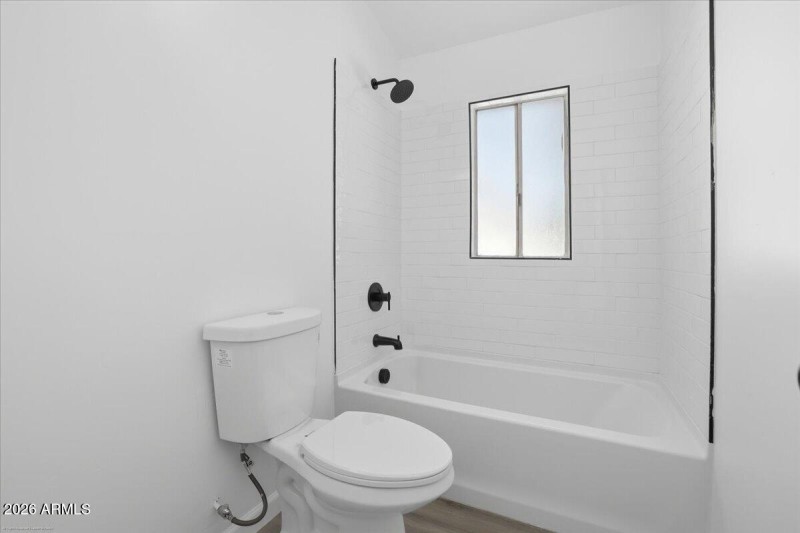15-Bathroom2