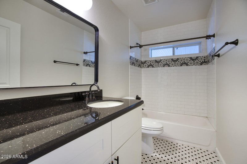 1550 E CHEERY LYNN Road