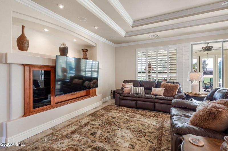 2687 N 162nd Ln Liv Rm 2 close-up