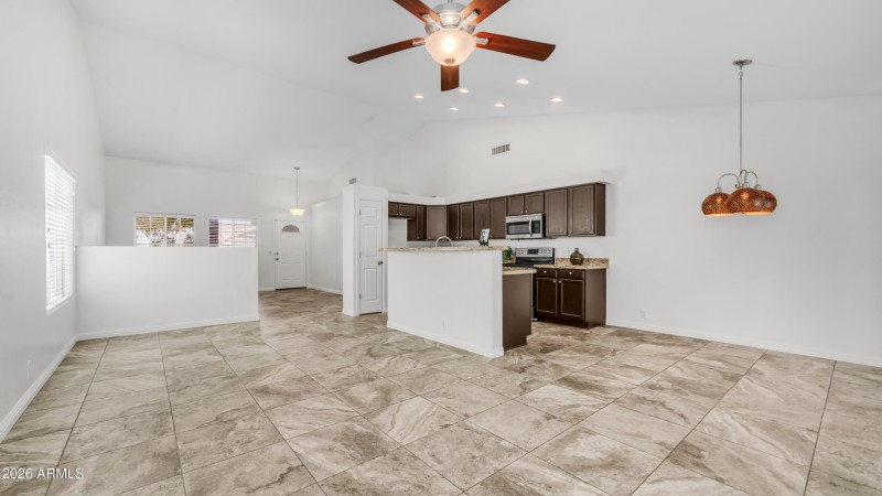 8944 W Fullam St (5)