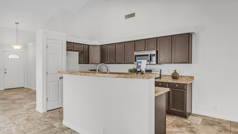 8944 W Fullam St (7)