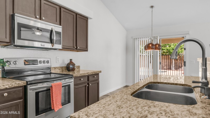 8944 W Fullam St (10)