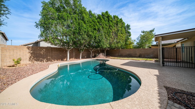 8944 W Fullam St Exterior Photos-8