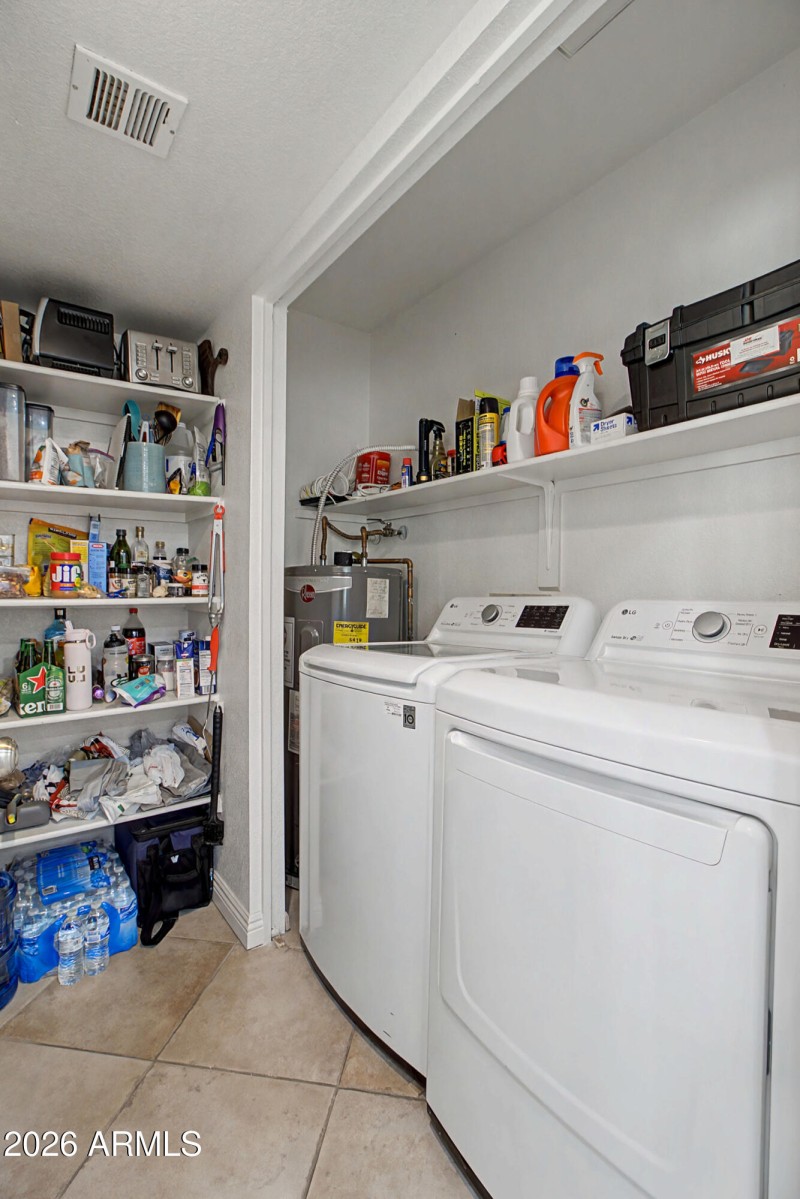 Washer/Dryer Included