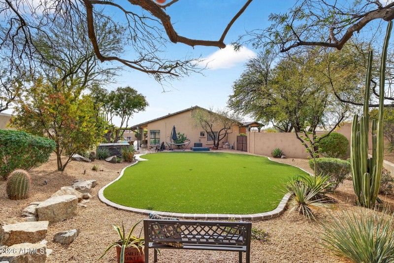 Backyard – Lawn & Desert Landscaping