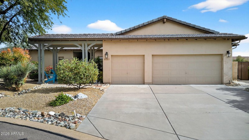 Front Exterior – Garage Elevation