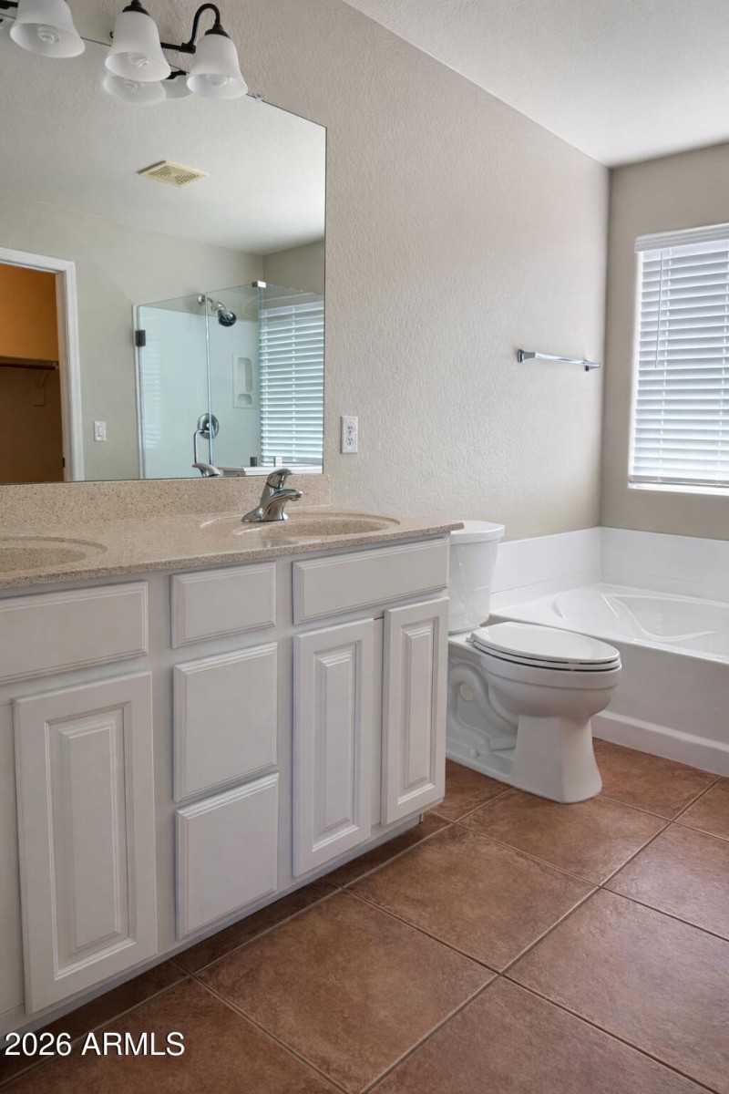 E4FA6FAE-8BD2-4212-BEF6-C40BB81D61B0