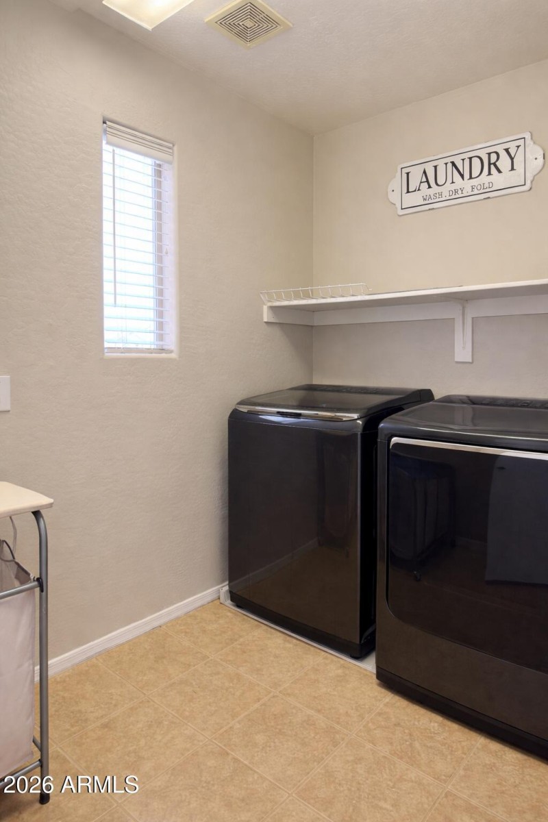 656F65D7-0512-49B1-8D8D-DE9EFACFD1ED