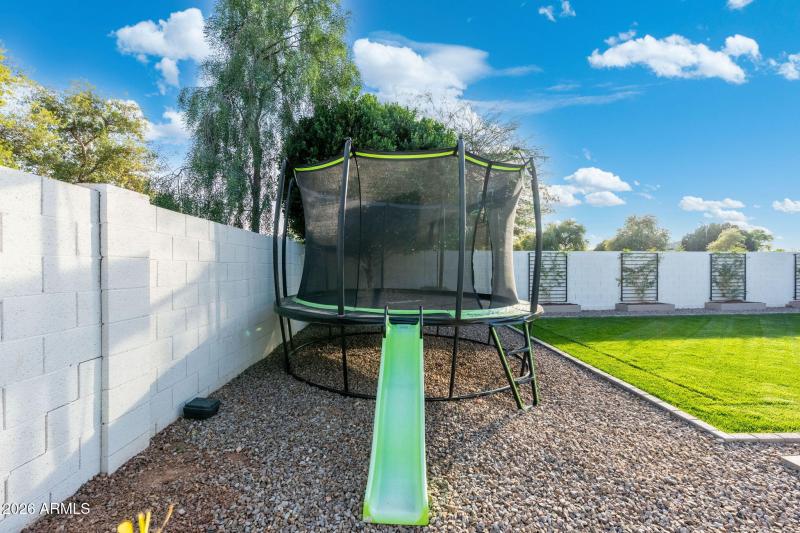 Trampoline