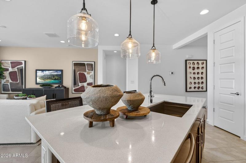 16-web-or-mls-47S 83rd Cir