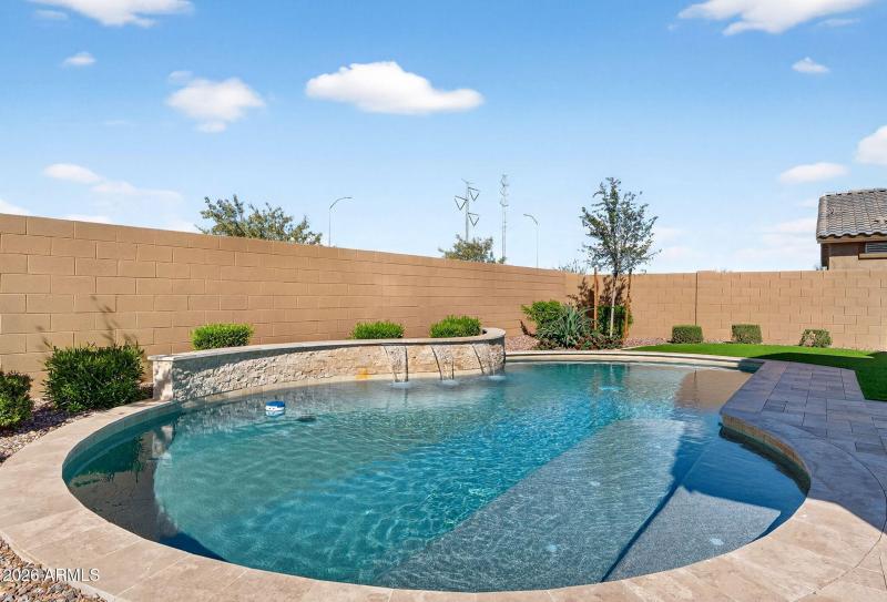 45-web-or-mls-74S 83rd Cir