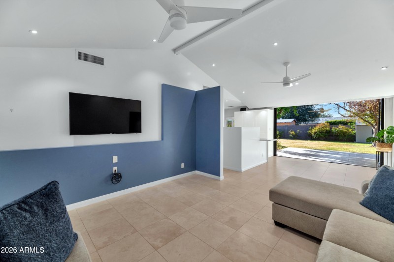 Light, Bright & Open