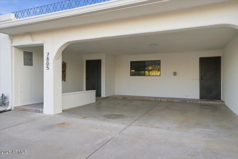 04-7805_E_Coolidge_St_4