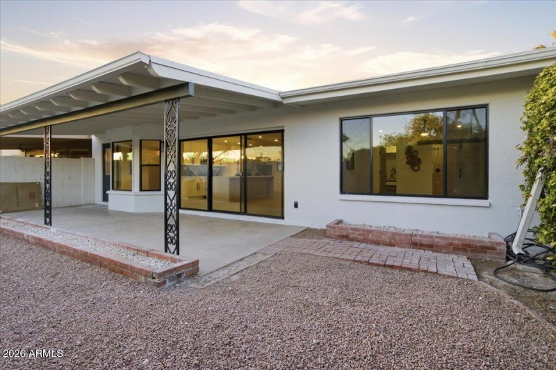 06-7805_E_Coolidge_St_6