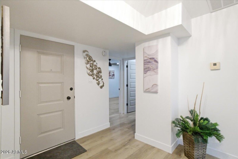 14-7805_E_Coolidge_St_13