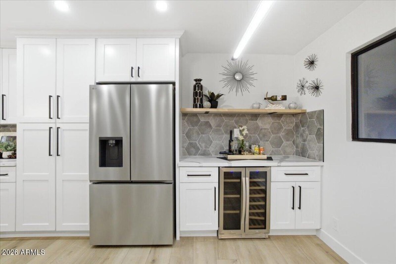 19-7805_E_Coolidge_St_18